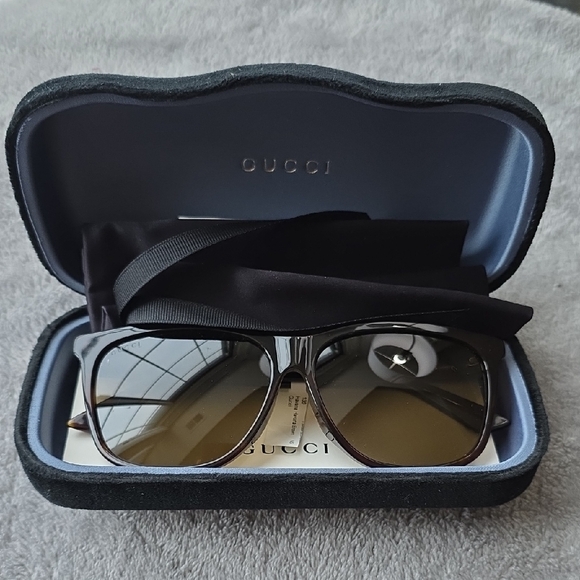 Gucci Havana Brown Sunglasses - Picture 2 of 7